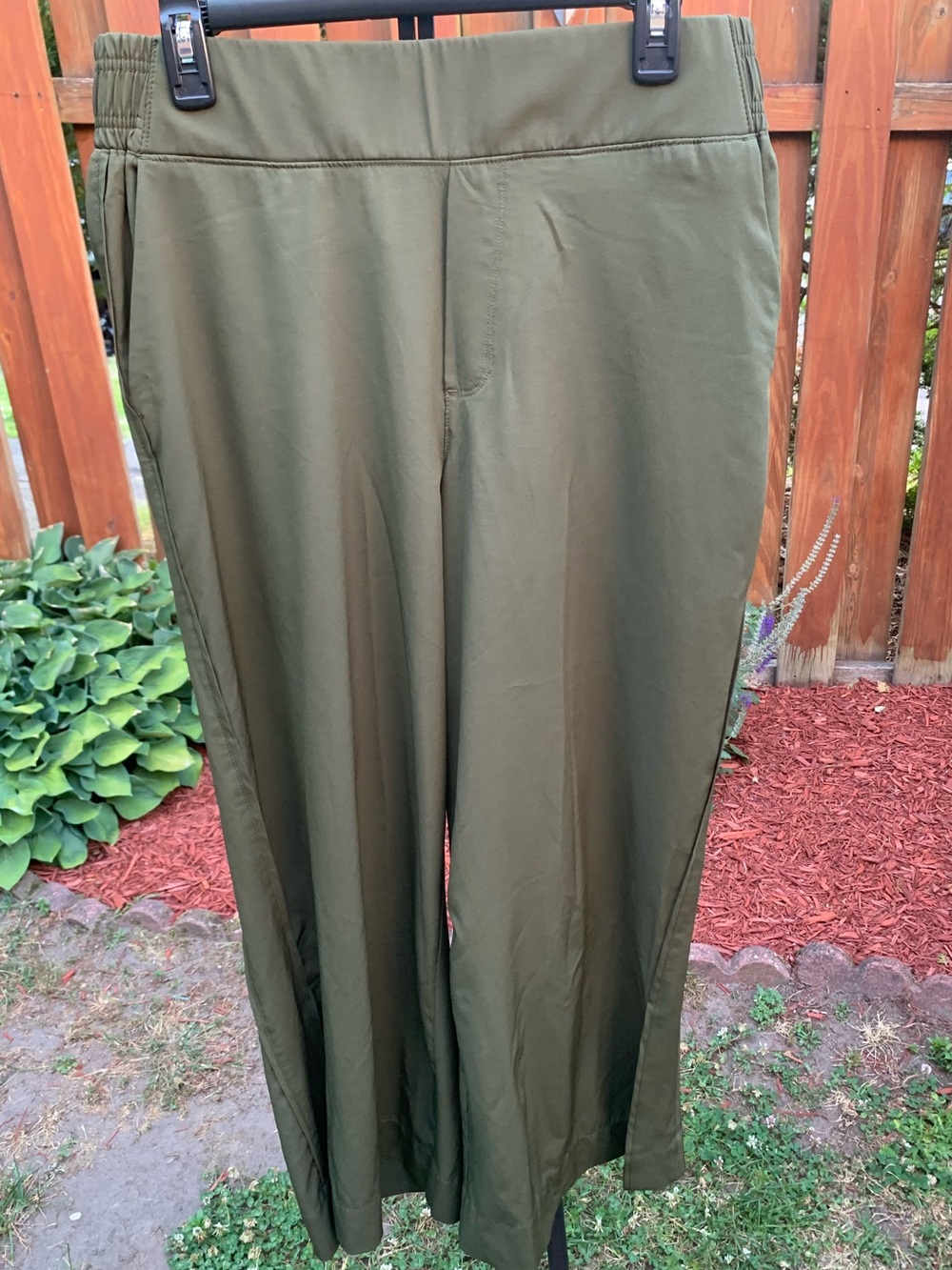 Old Navy Olive Wide-Leg Pull-On Pants